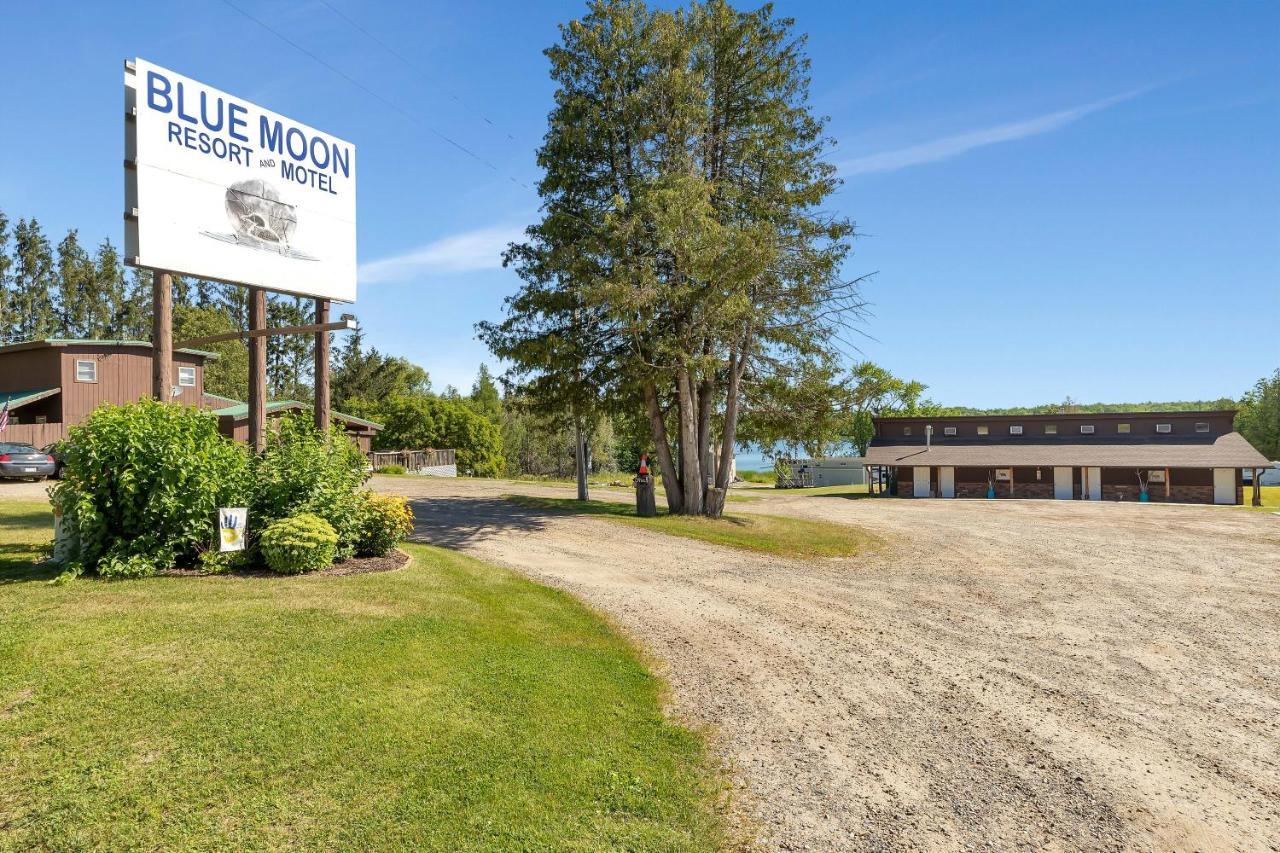 Blue Moon Resort & Motel Hill City Exterior photo