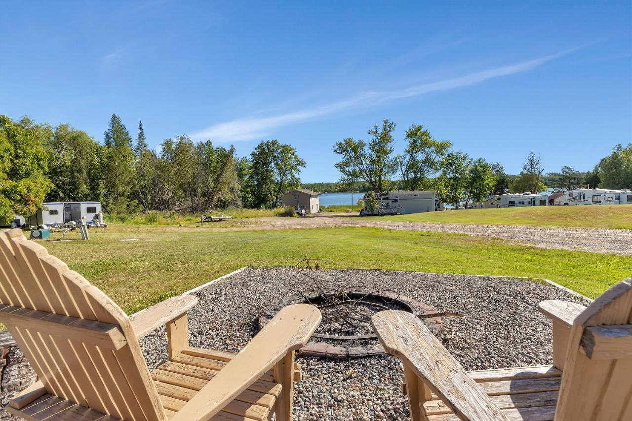 Blue Moon Resort & Motel Hill City Exterior photo