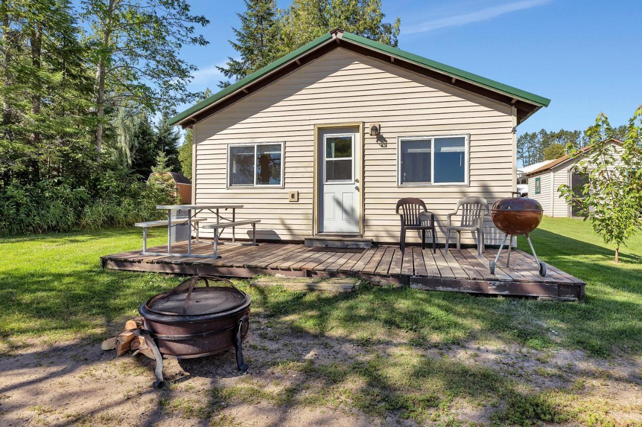 Blue Moon Resort & Motel Hill City Exterior photo
