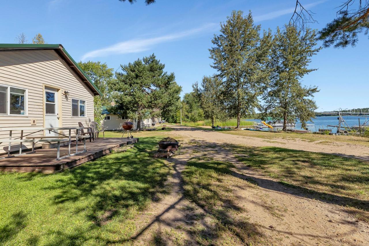 Blue Moon Resort & Motel Hill City Exterior photo