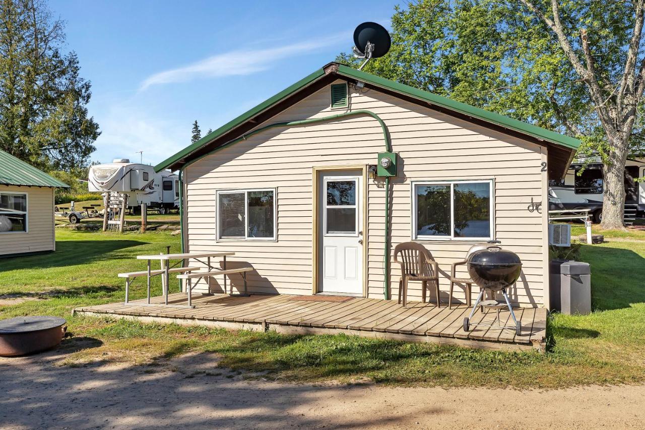 Blue Moon Resort & Motel Hill City Exterior photo